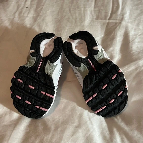 New Balance Kids White and Pink Athletic Sneakers - Picture 7 of 8
